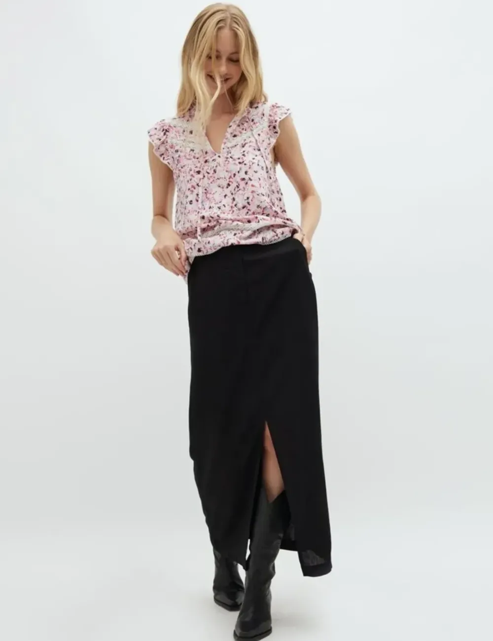 New Nellis-MShawnaBlackSkirt Rokken